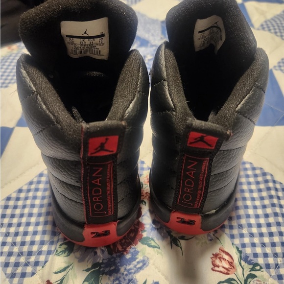 Jordan Kids Sneakers Black and Red - Picture 2 of 3